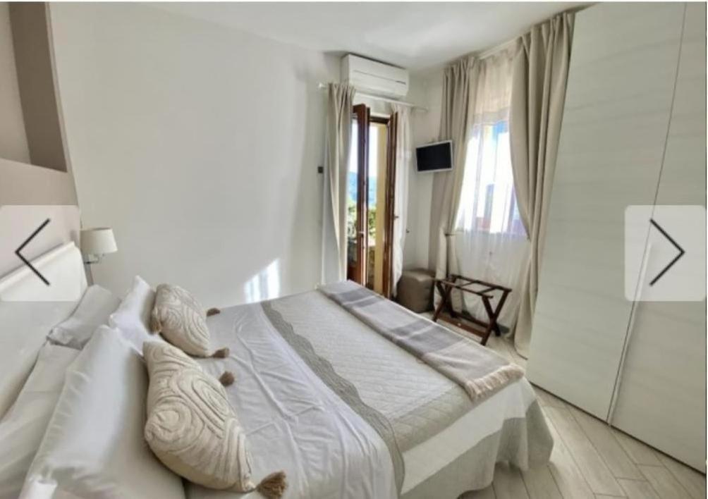 Residenza Le Camelie Apartamento Oggebio Exterior foto